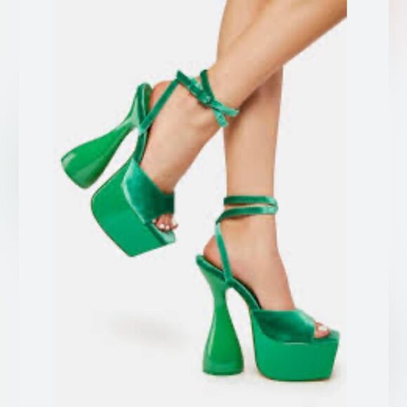 Disco Green Faux Velvet Lace Up Cylinder Platform Heels size 3 UK/5 US - Picture 1 of 16